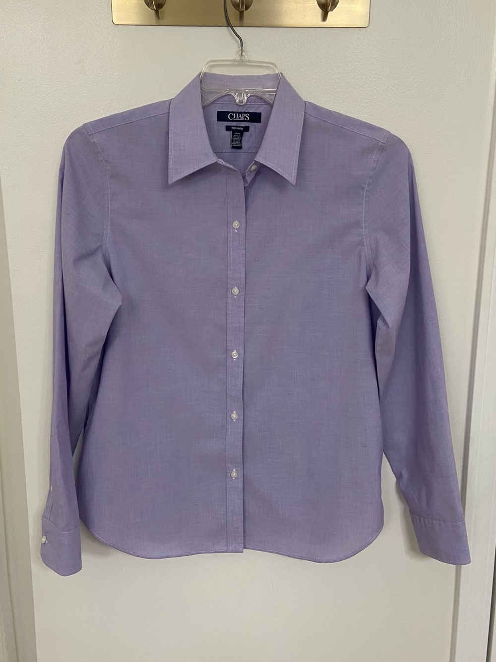 Chaps Women’s Lavender No Iron Button Down Shirt Size Large Classic Fit